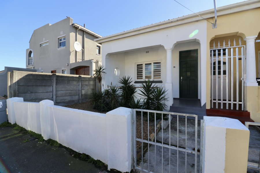 2 Bedroom Property for Sale in Wynberg Western Cape